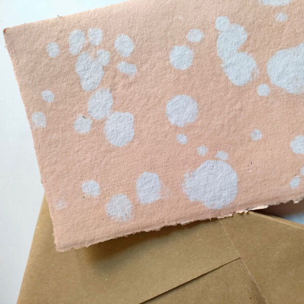 carta fatta a mano riciclata handmade recycled paper